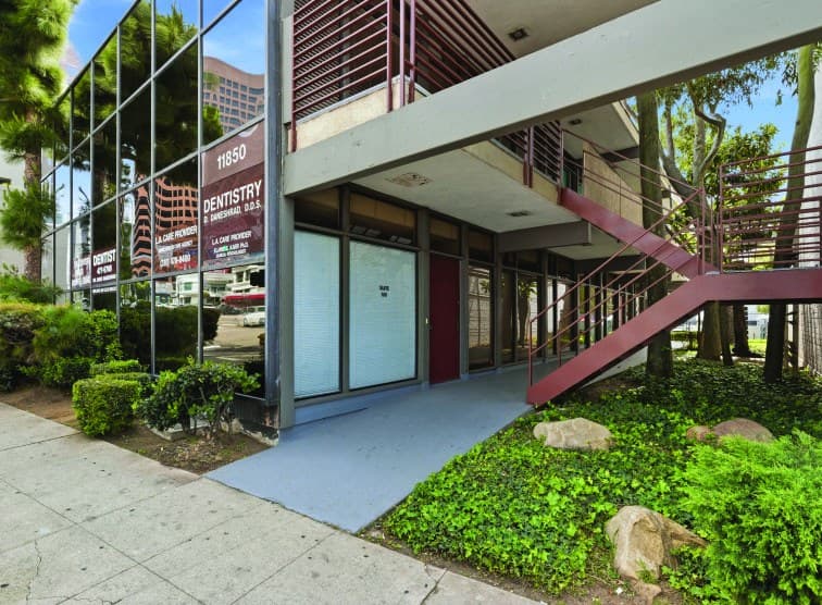 11850 Wilshire Blvd - Image 4