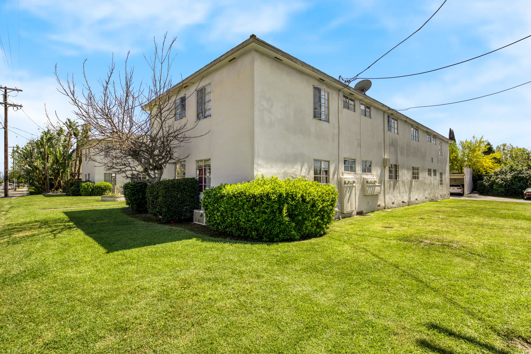 13950-13960 Burbank Blvd - Image 3