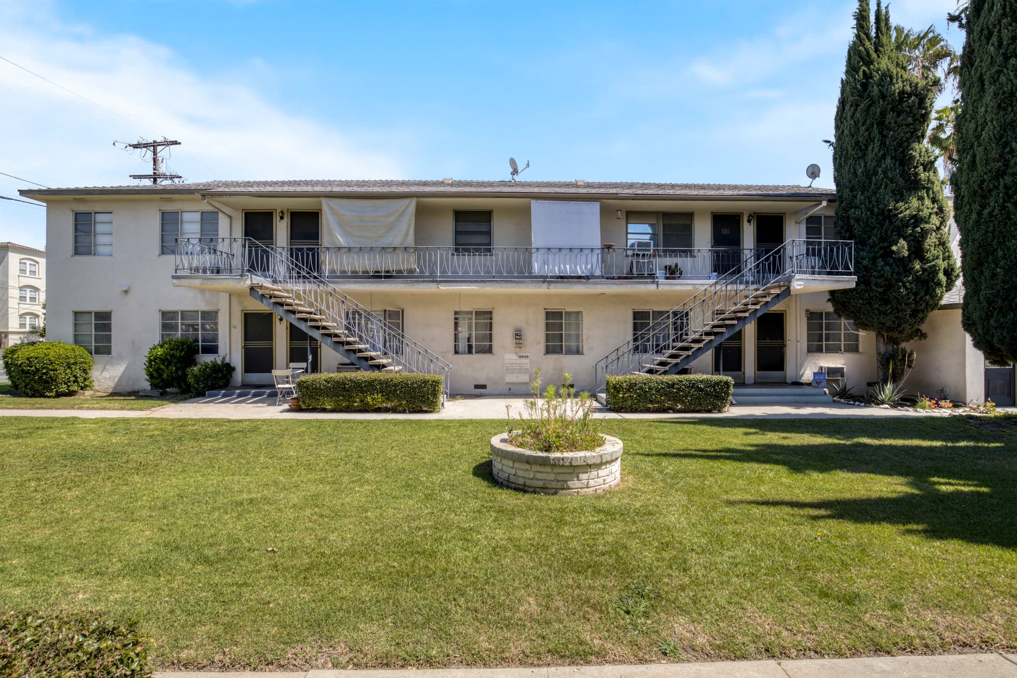 13950-13960 Burbank Blvd - Image 5