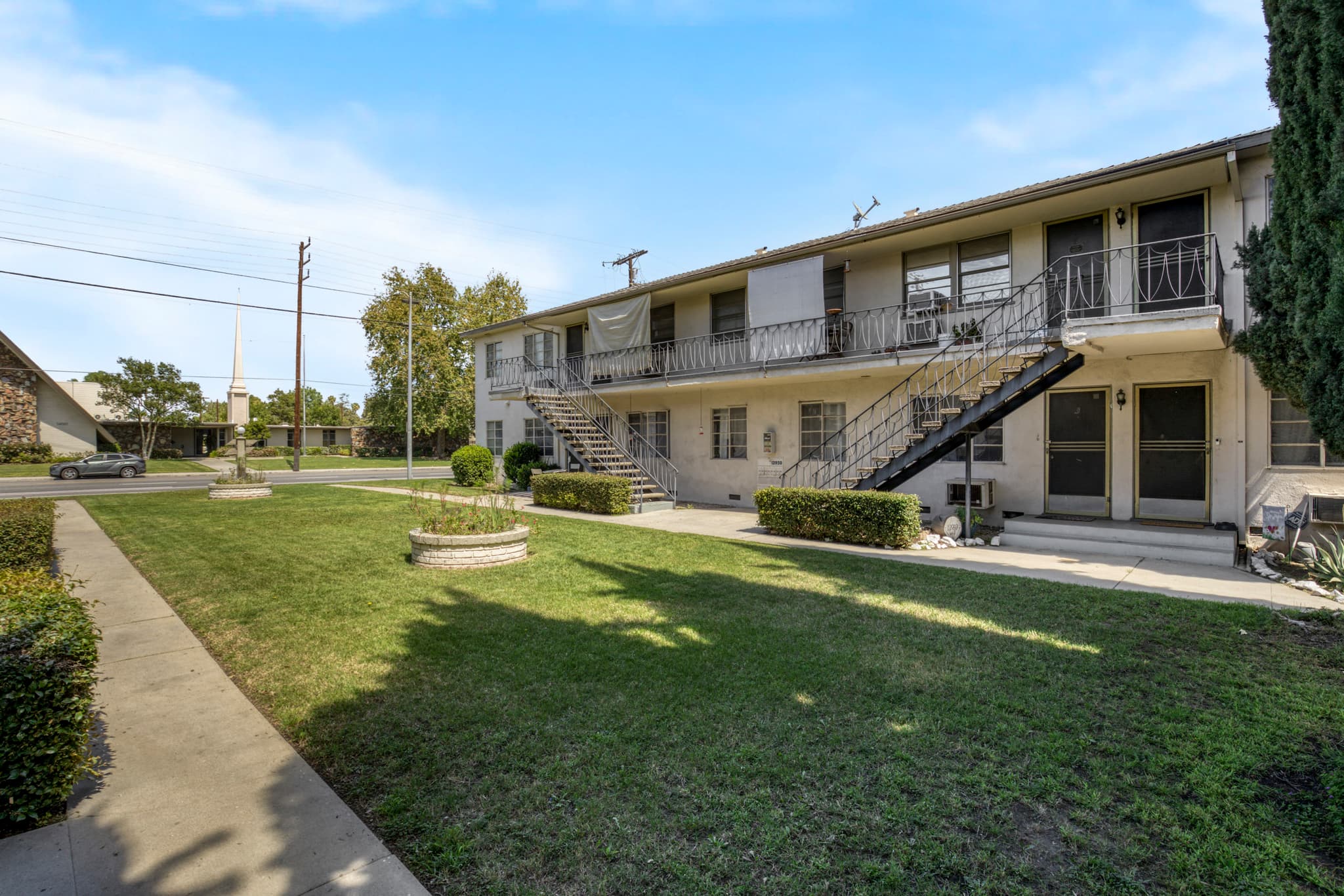 13950-13960 Burbank Blvd - Image 6