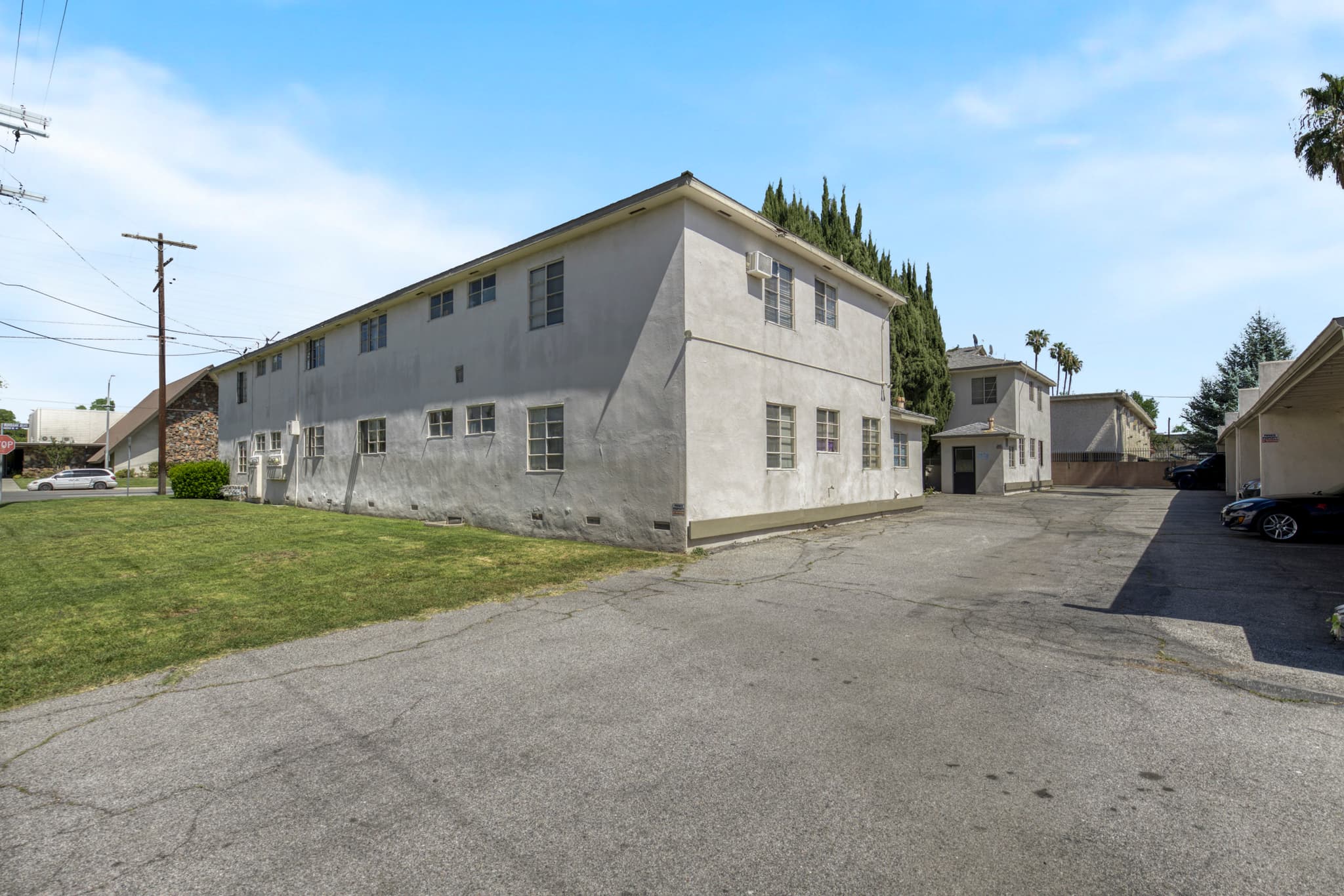 13950-13960 Burbank Blvd - Image 7