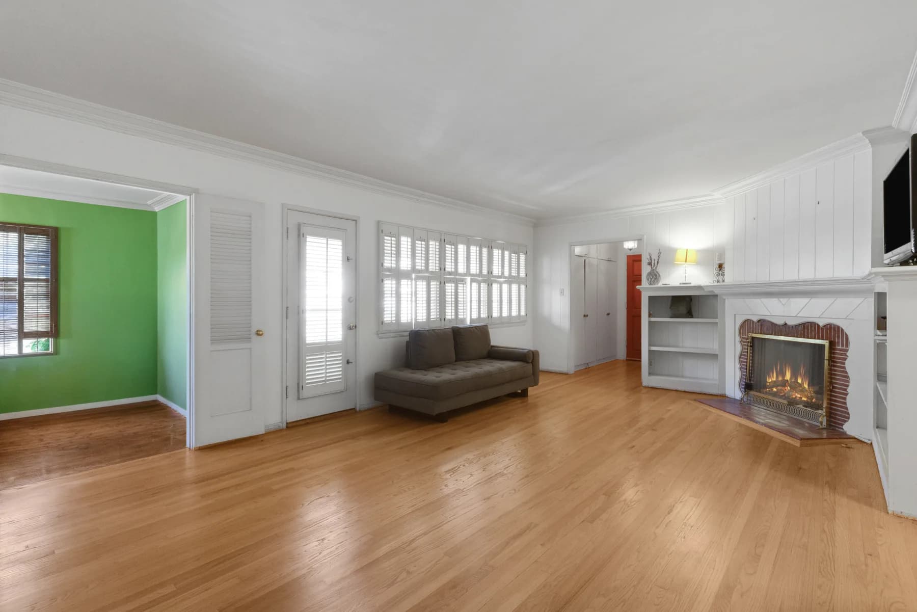 11737 Bellagio Rd - Image 2