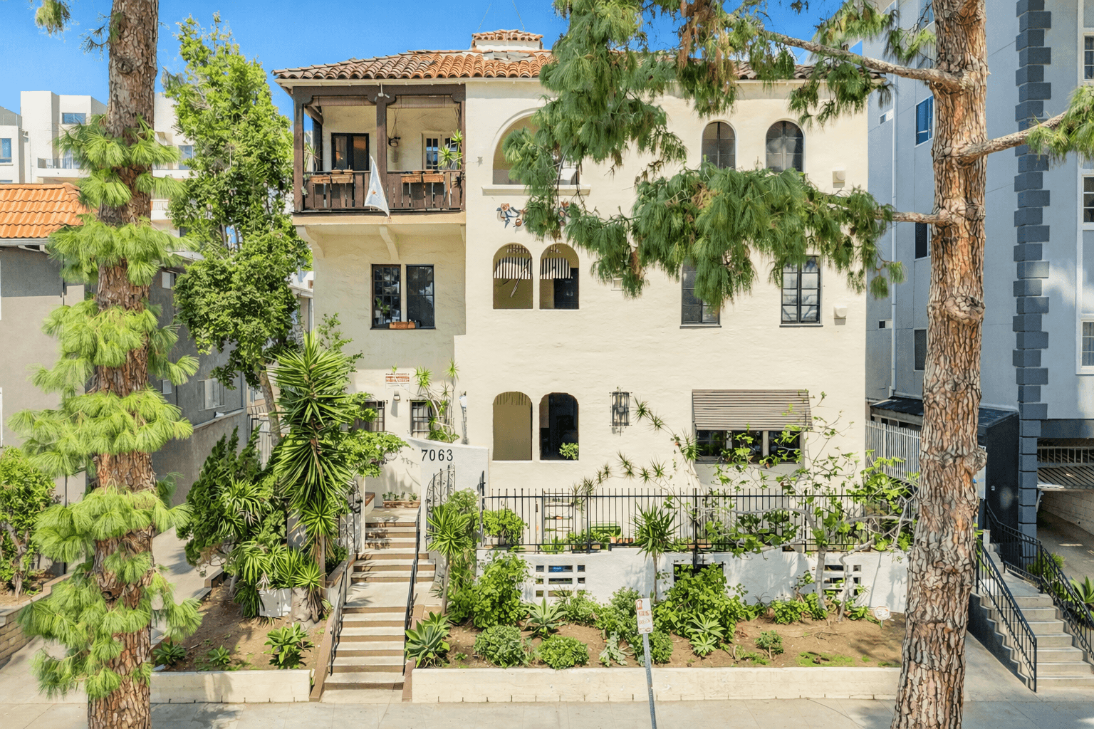 7063 Lanewood Ave - Image 1