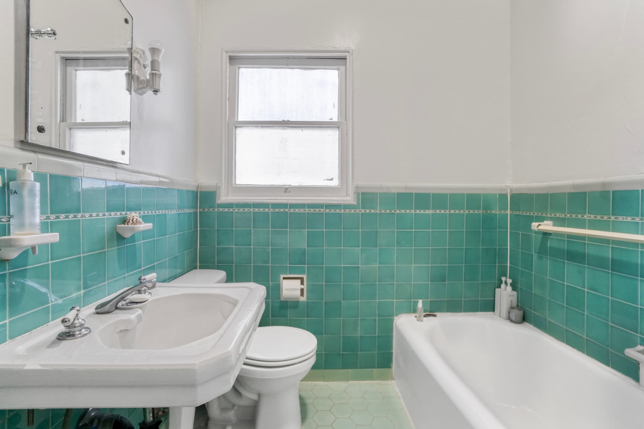 7063 Lanewood Ave - Image 7