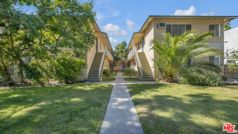 4919 Coldwater Canyon Ave